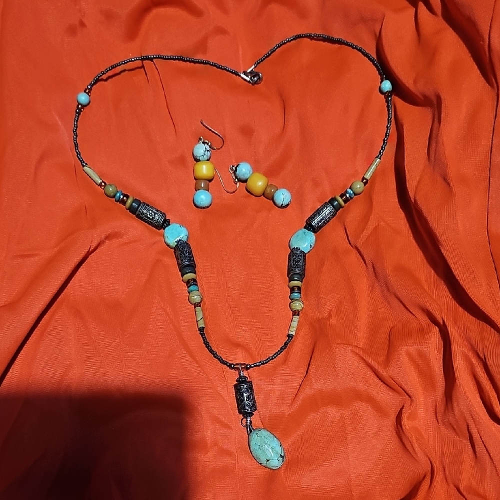 Turquoise and Black Beaded Necklace Set